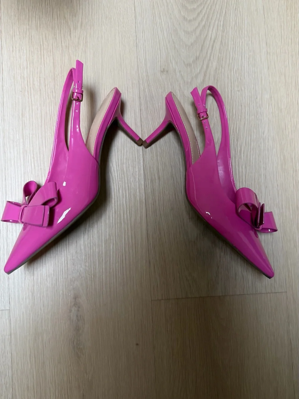 Marc Fisher Allon Pink Patent Pointy Toe Bow Pump 7.5